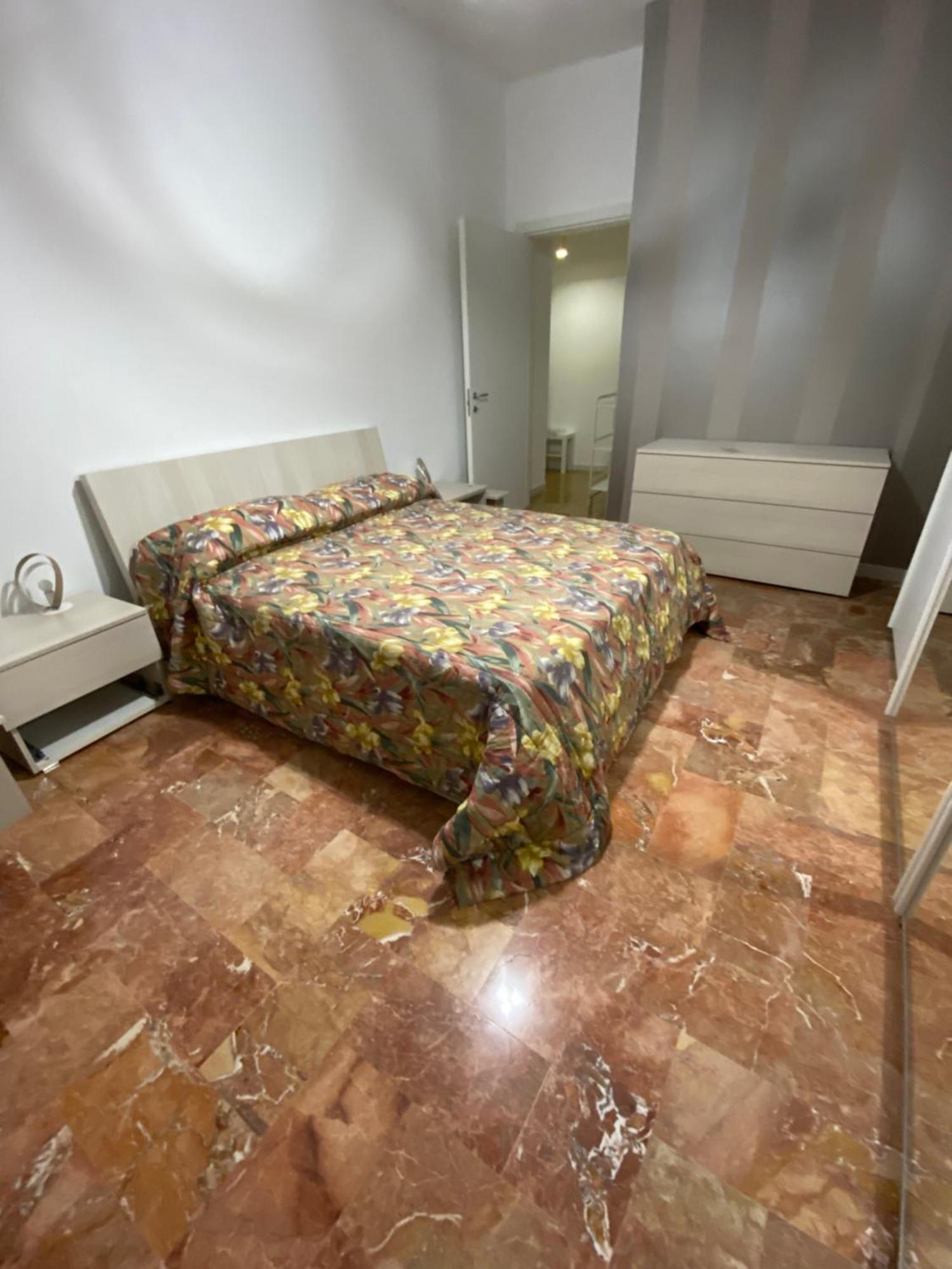 La Casa Di Telen Zona Policlinico Oncologico E Villa De Grecis バーリ エクステリア 写真